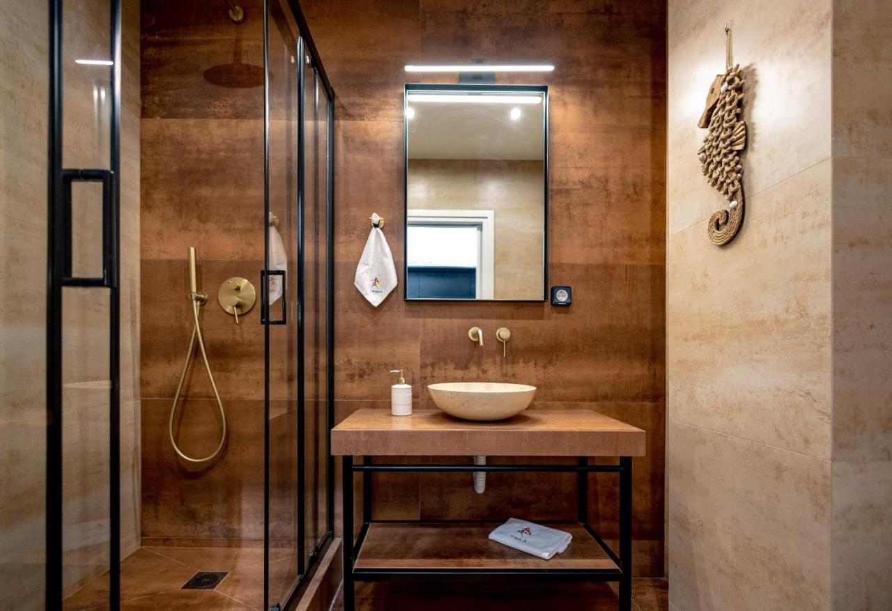 Triple A - Prime Location - Between Monastiraki & Syntagma Square-Free Parking! 아테네 외부 사진